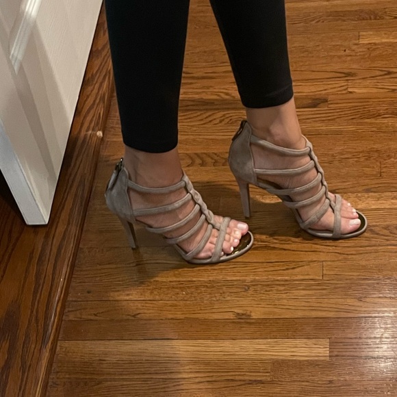 COACH LAVANIA HEELS - Picture 11 of 13